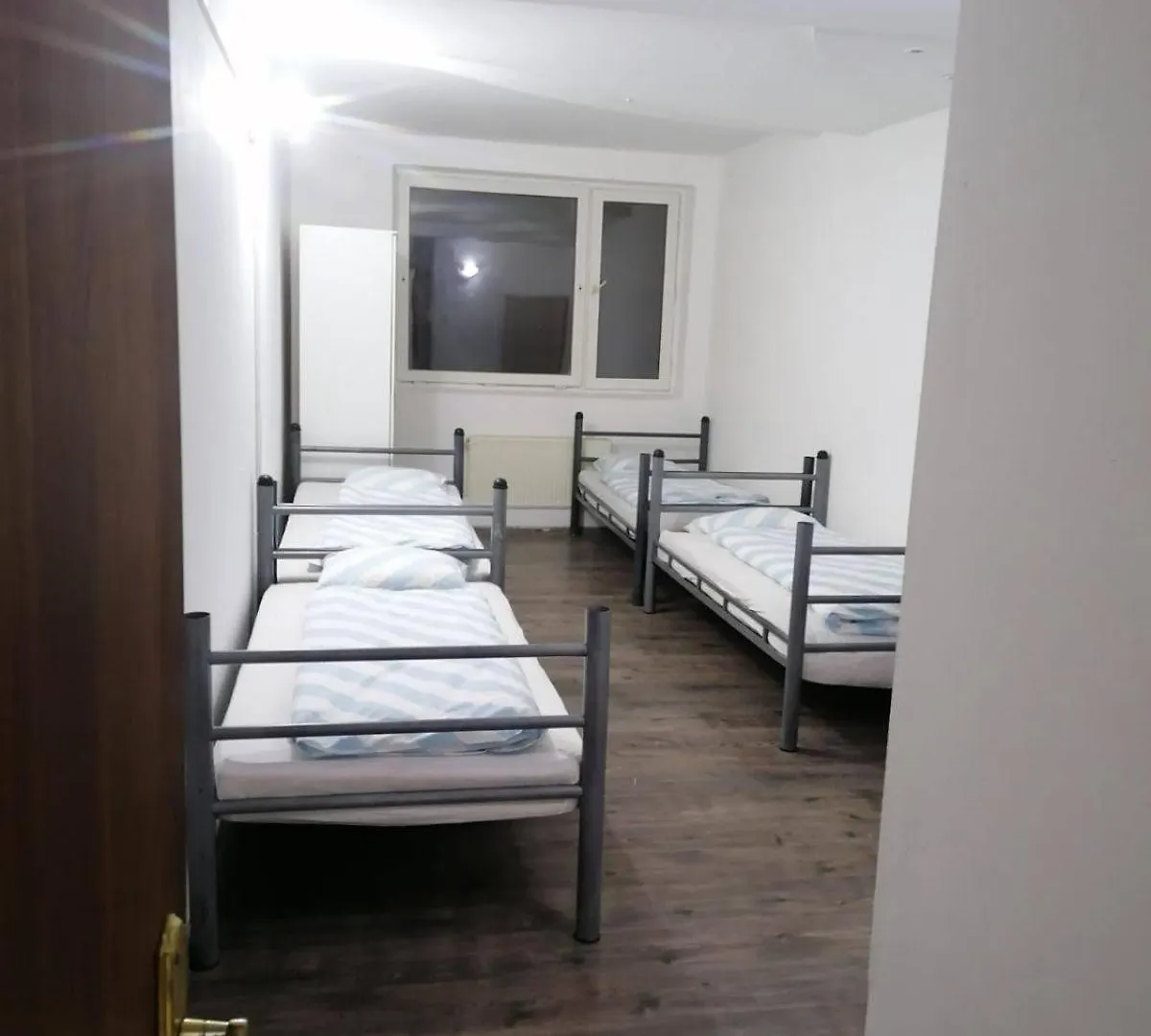 Contatti di Munkasszallo Budapest
